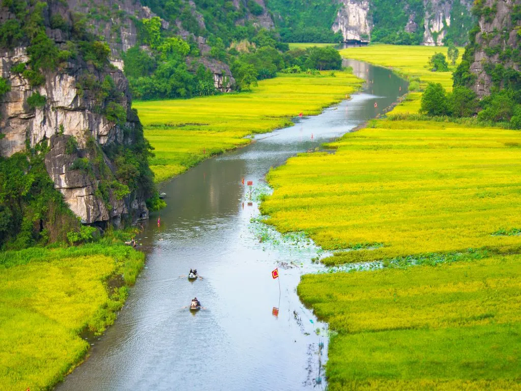 A One-Day Escape: Hoa Lu And Tam Coc Discovery